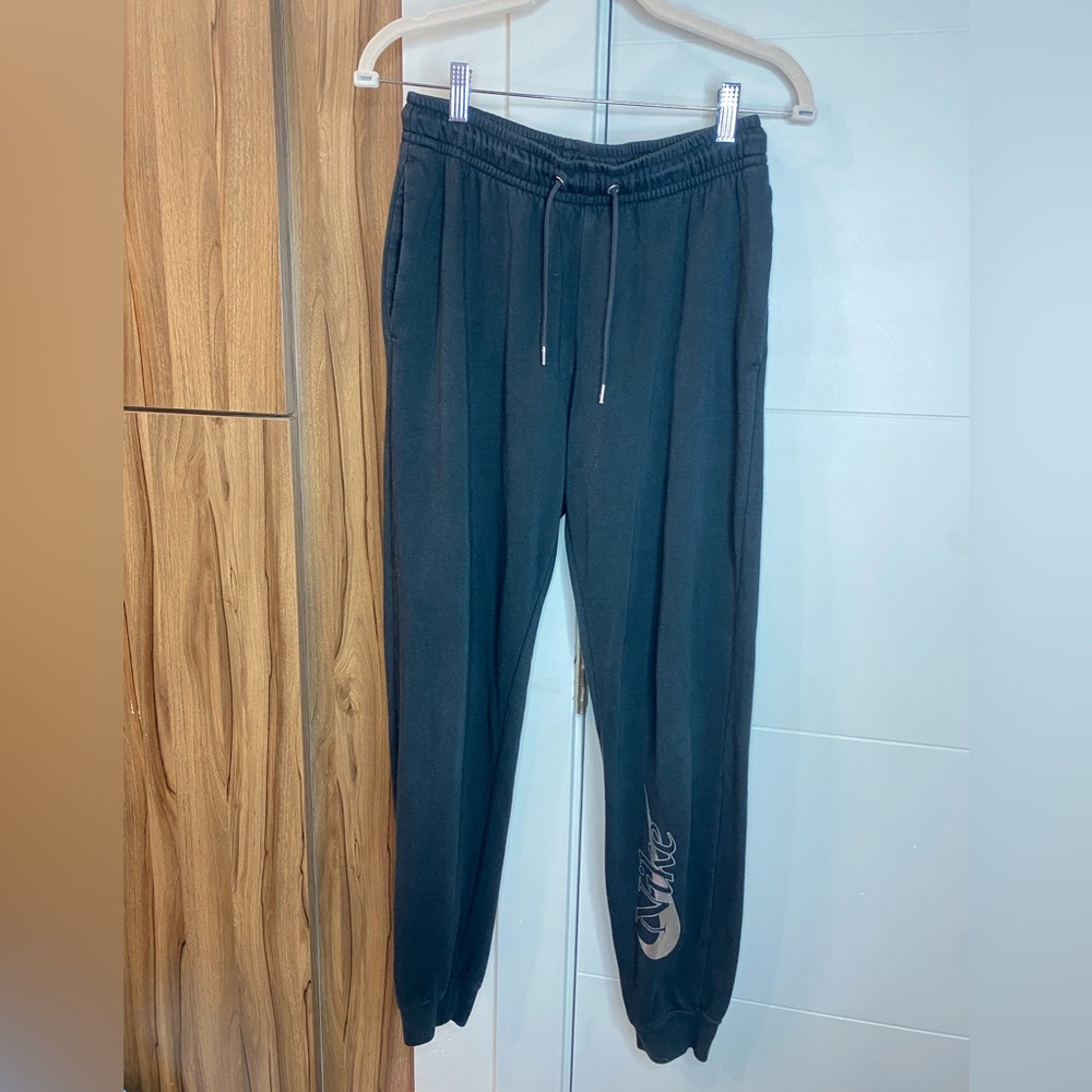 Women’s NIKE size small cozy black sweatpants